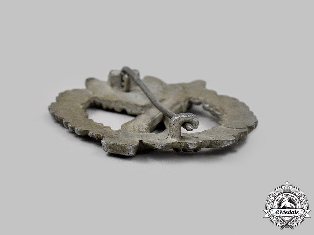 germany,_wehrmacht._an_infantry_assault_badge,_silver_grade_005_m21_mnc9829