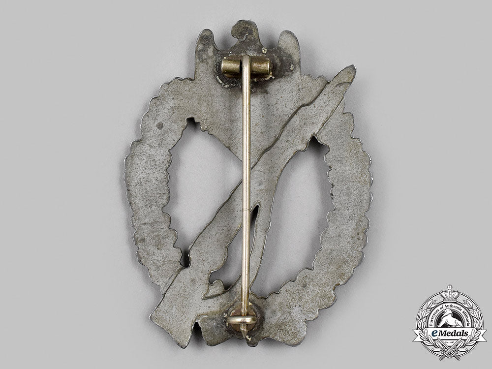 germany,_wehrmacht._an_infantry_assault_badge,_silver_grade_031_m21_mnc9857