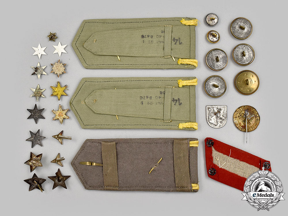 czechoslovakia,_socialist_republic._a_mixed_lot_of_uniform_accessories_and_insignia_044_m21_mnc8979_1_2