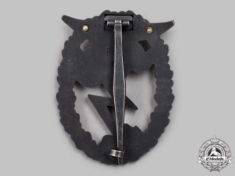 germany,_luftwaffe._a_ground_assault_badge,_by_rudolf_karneth&_söhne_04_m21_mnc1445