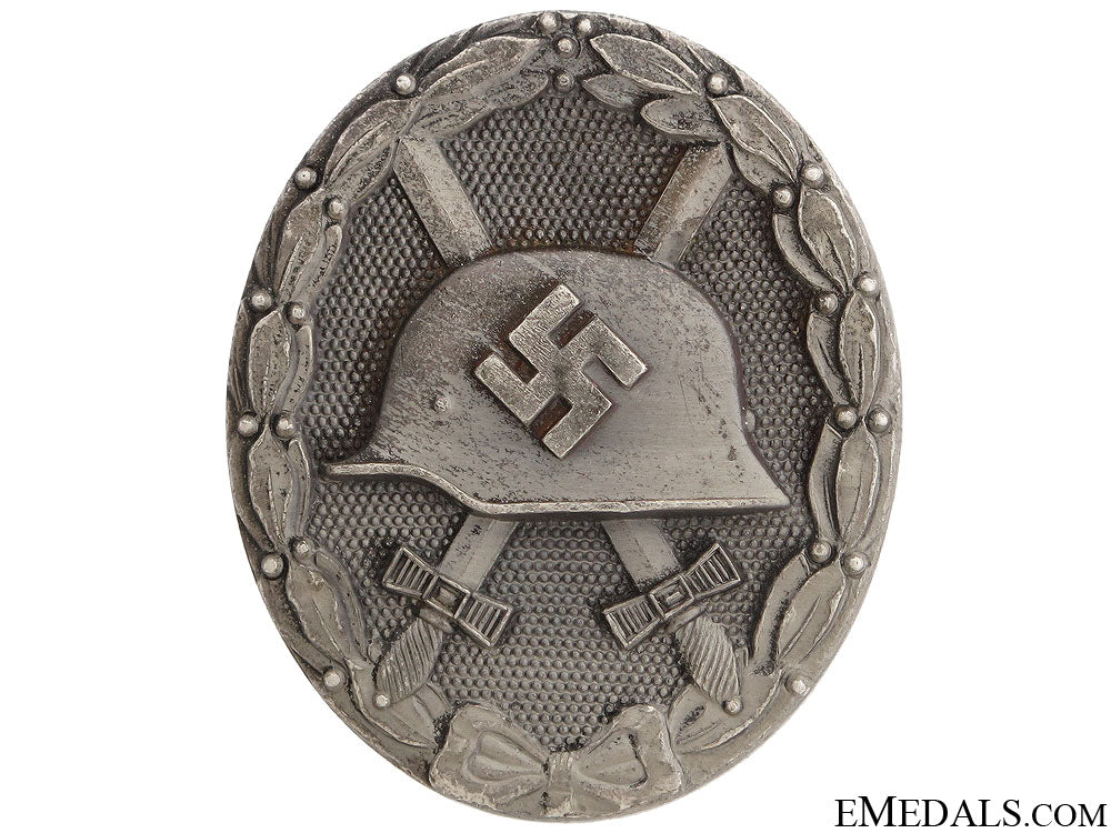 a_cased_wound_badge-_silver_grade_100.jpg51f12572601b6