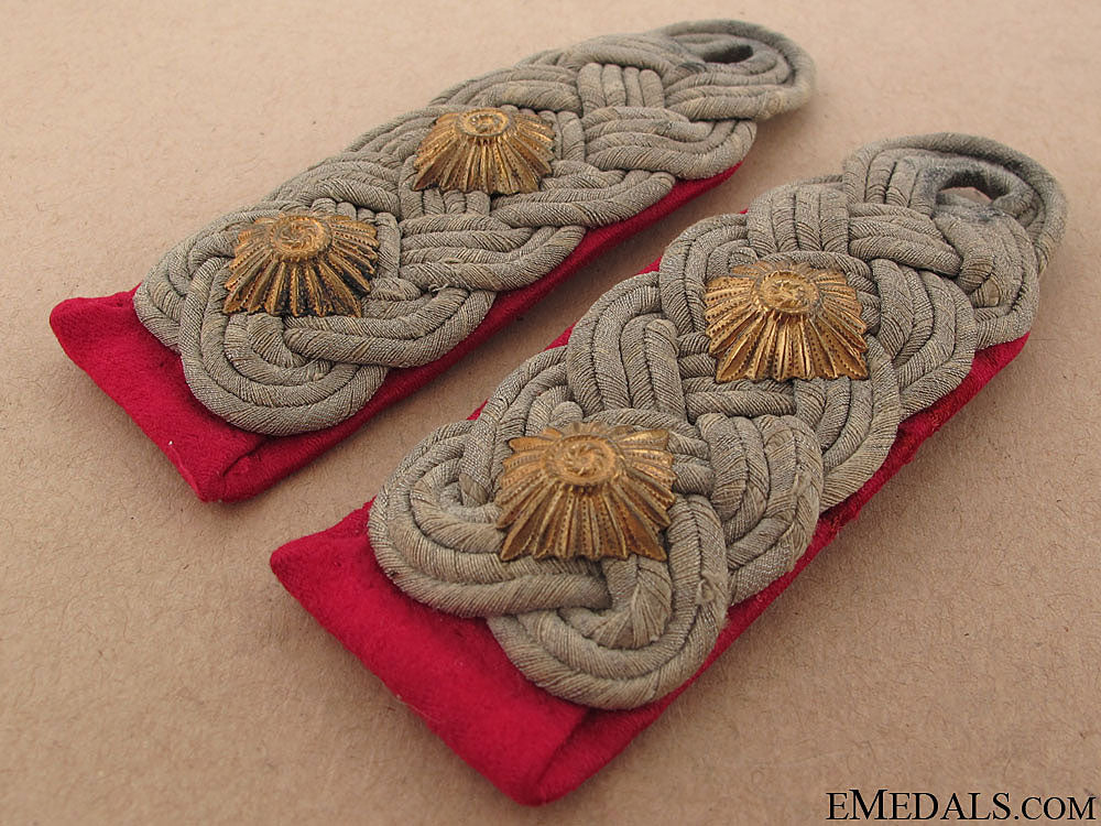 smoke_troop_oberst’s_shoulder_boards_101.jpg50b76dce1b037