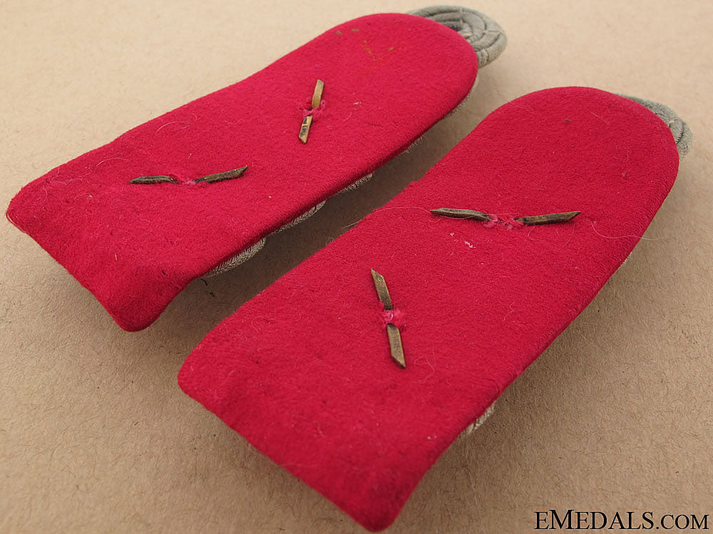 smoke_troop_oberst’s_shoulder_boards_103.jpg50b76dd4782d7