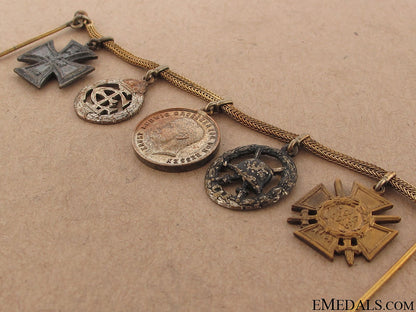 a_chained_miniature_group_of_five_104.jpg50aa981c8899b