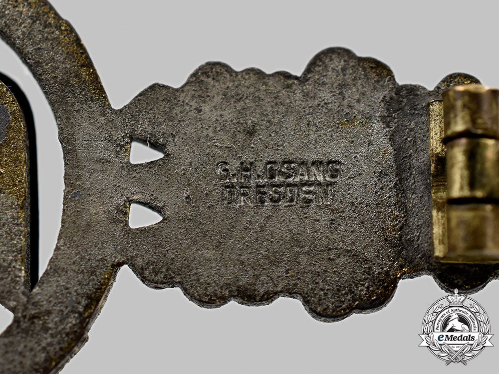 germany,_luftwaffe._a_short_range_day_fighter_clasp,_gold_grade,_by_g.h._osang_10_m21_mnc2970_1