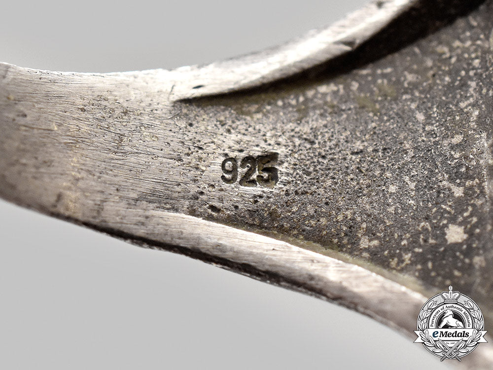 germany,_luftwaffe._a_fallschirmjäger_ring_in_silver_10_m21_mnc4160