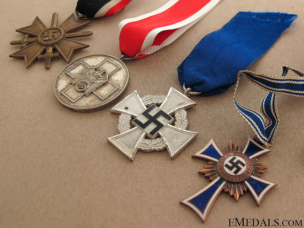 four_german_medals_11.jpg5118f8065f8bb