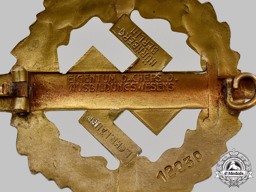 germany,_wehrmacht._a_mixed_lot_of_medals_and_badges_12_m21_mnc6097