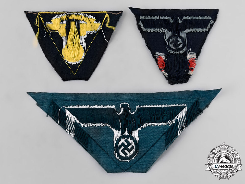 germany,_third_reich._a_lot_of_uniform_eagle_insignia_12slot_tray_lo_017