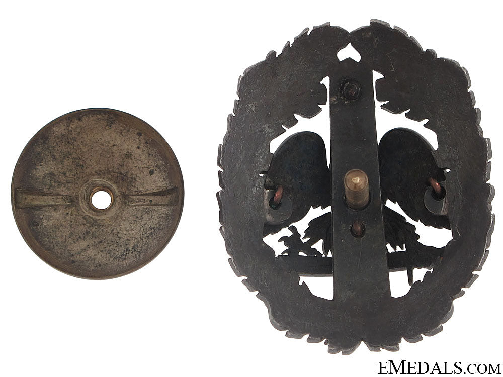 estonian_military_badge_15.jpg50b9241e7ad2e