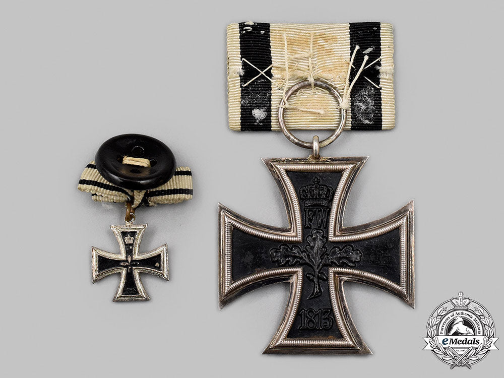 germany,_imperial._a1914_iron_cross_ii_class_for_non-_combatants,_with_miniature_15_m21_mnc5229