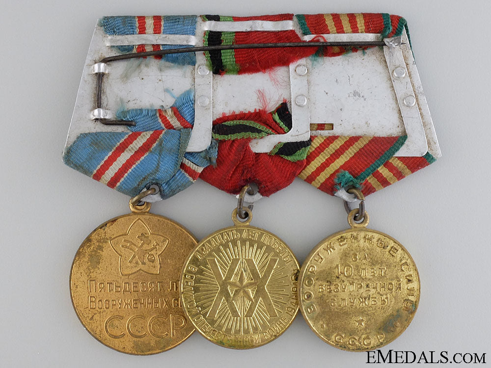 a_soviet_armed_forces_medal_bar_with_three_awards_16.jpg5460e62b24911