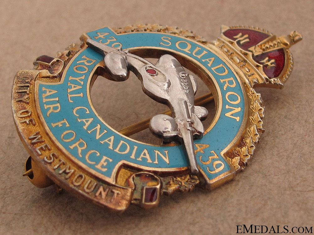 wwii439_squadron_rcaf_sweetheart_pin_18.jpg51c9b6a2708f4