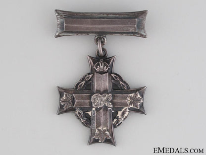 a_dieppe_casualty_memorial_cross&_family_igs_medal_1c.jpg52f9408eb8055