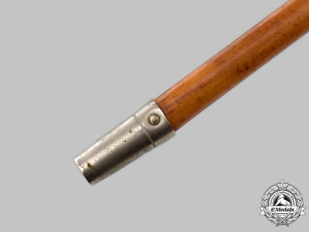 canada,_commonwealth._an_officer’s_royal_military_college_swagger_stick_208_m21_mnc0294