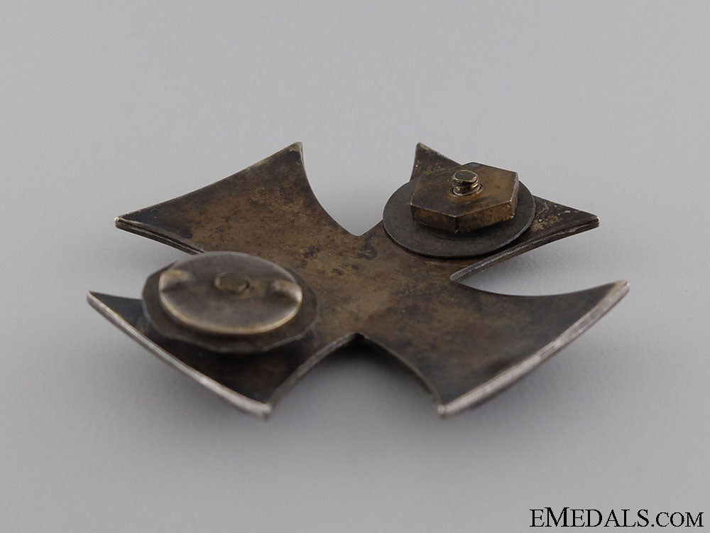 an_iron_cross1_st_class1914;_duel_screw_posts_20.jpg543e7e5b9910d