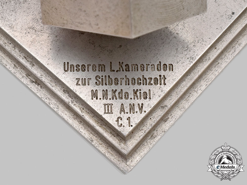 germany,_kriegsmarine._a_kiel_district_silver_wedding_anniversary_table_decoration_22_m21_mnc6729_1
