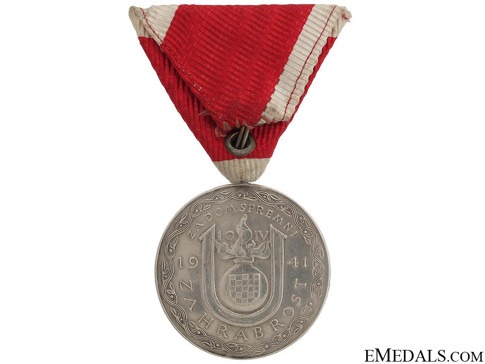 a_large_bravery_medal_first_class1941-45_234.jpg51e6f2c31b851