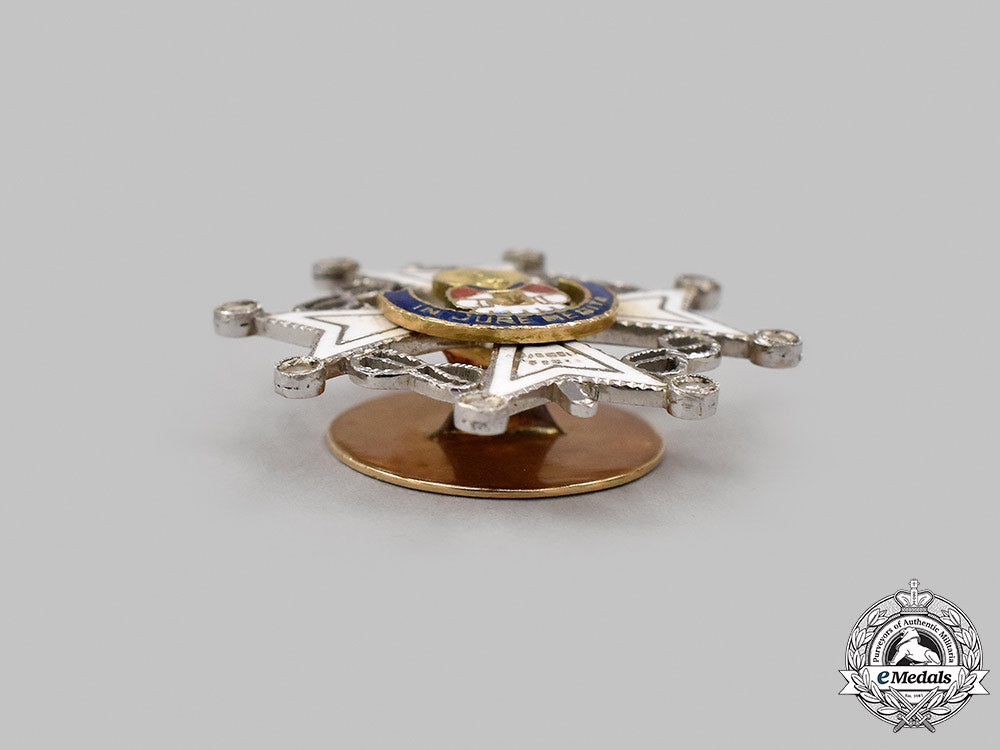 spain,_fascist_state._an_order_of_the_cross_of_st._raymond_of_penafort,_lapel_badge_in_gold&_diamonds_234_m21_mnc0324