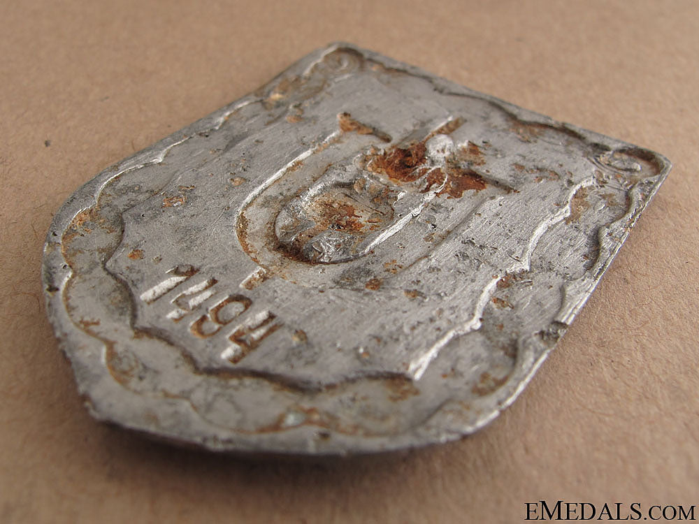 scarce_ustasha_defense_badge_25.jpg51509a961cdfd