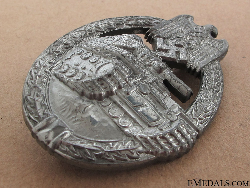 tank_badge-_silver_grade_266.jpg510a7f265caf1