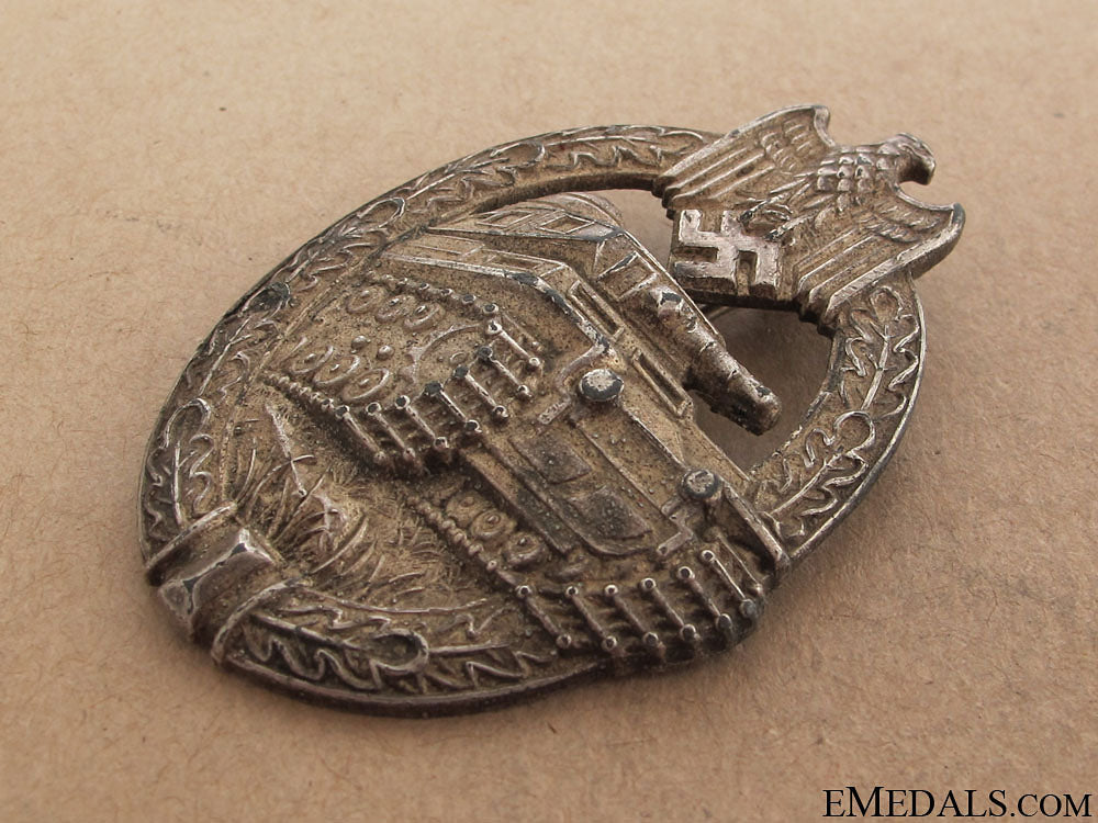 tank_badge-_silver_grade_26.jpg50f473a540cff