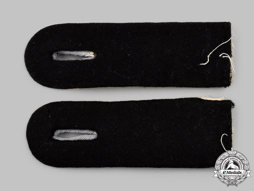 germany,_ss._a_set_of_waffen-_ss_infantry_untersturmführer_shoulder_boards_28_m21_mnc0667_1_1_1