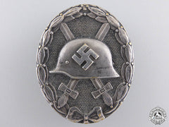 A Silver Grade Wound Badge; Marked 30 With Case