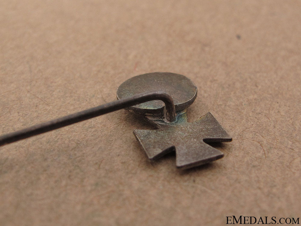 1939_iron_cross&_silver_wound_badge_stickpin_35.jpg51f93cfbe421d