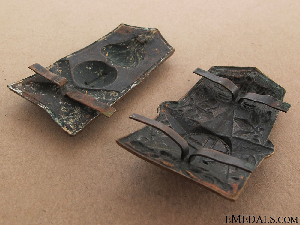 two_italian_hat_badges_38.jpg51069a42313d1