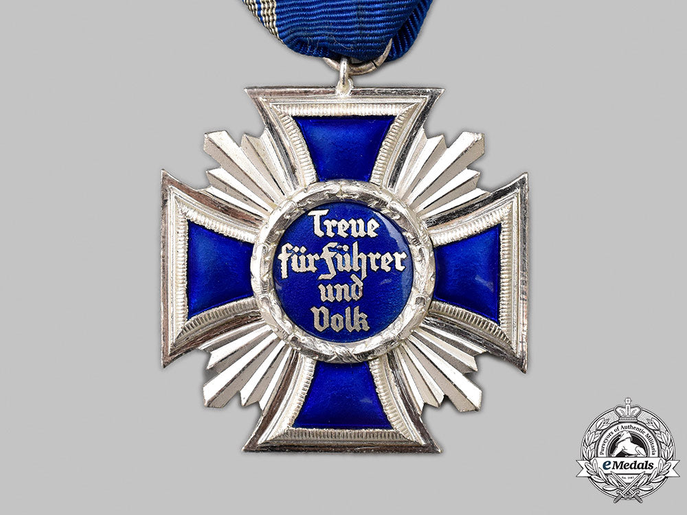 germany,_nsdap._a_mint_long_service_award,_ii_class_for15_years_38_m21_mnc5843_1