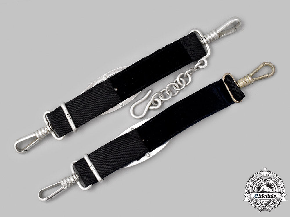 germany,_kriegsmarine._an_administrative_officer’s_dagger_hanger_39_m21_mnc1481_1