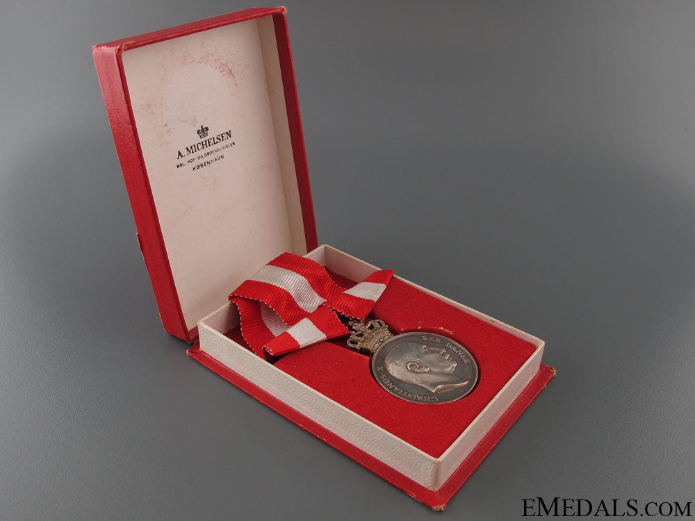 wwii_liberation_commemorative_medal1940-45_3.jpg5228c14bd0692