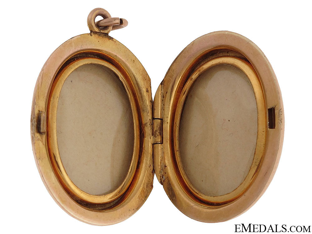 queen's_own_cameron_highlanders_of_canada_locket_3.jpg510800c9e6be1