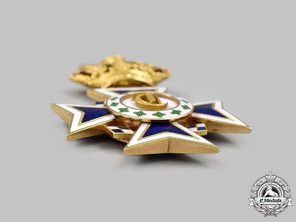 bavaria,_kingdom._an_order_of_theresa_in_gold,_ca.1890_42_m21_mnc4916_1