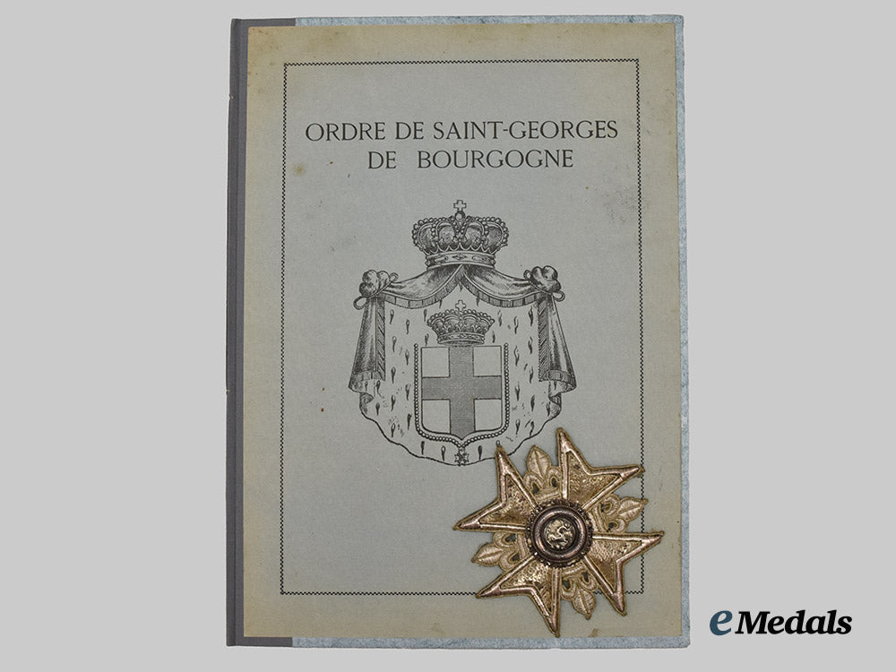 france,_free_country_of_burgundy._an_order_of_saint_george_of_burgundy,_embroidered_breast_star,_c.1925___m_n_c0802