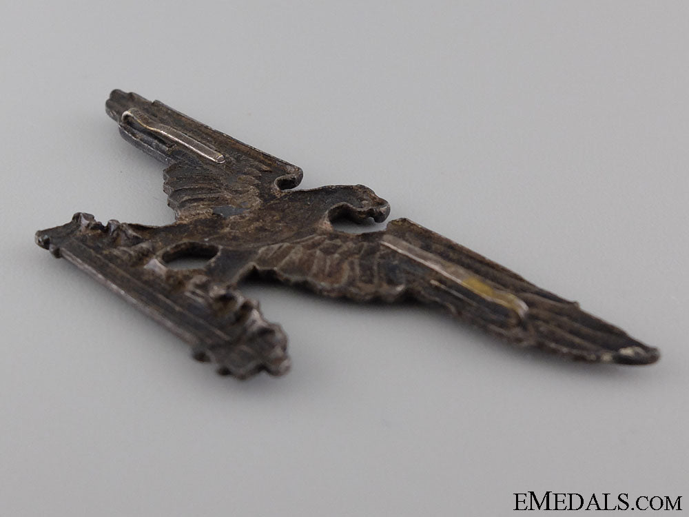 an_officer’s_peaked_cap_badge_of_the_italian_ss_52.jpg543d2e9a46aab