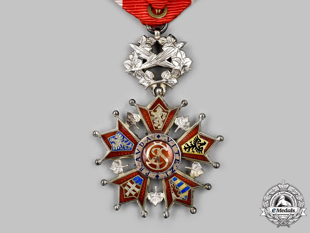 czechoslovakia,_republic._an_order_of_the_white_lion,_v_class_knight_by_karnet&_kysely,_c.1935_53_m21_mnc8011