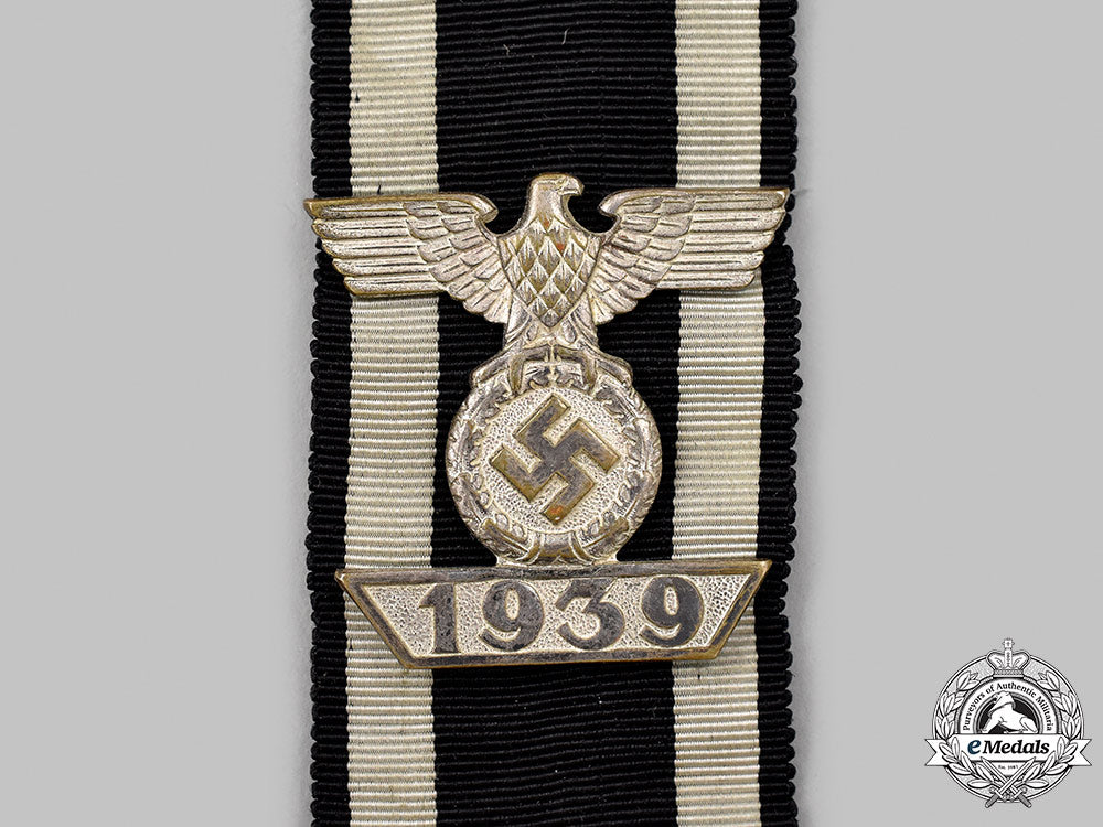 germany,_wehrmacht._a1939_clasp_to_the_iron_cross_ii_class,_type_ii_54_m21_mnc3739