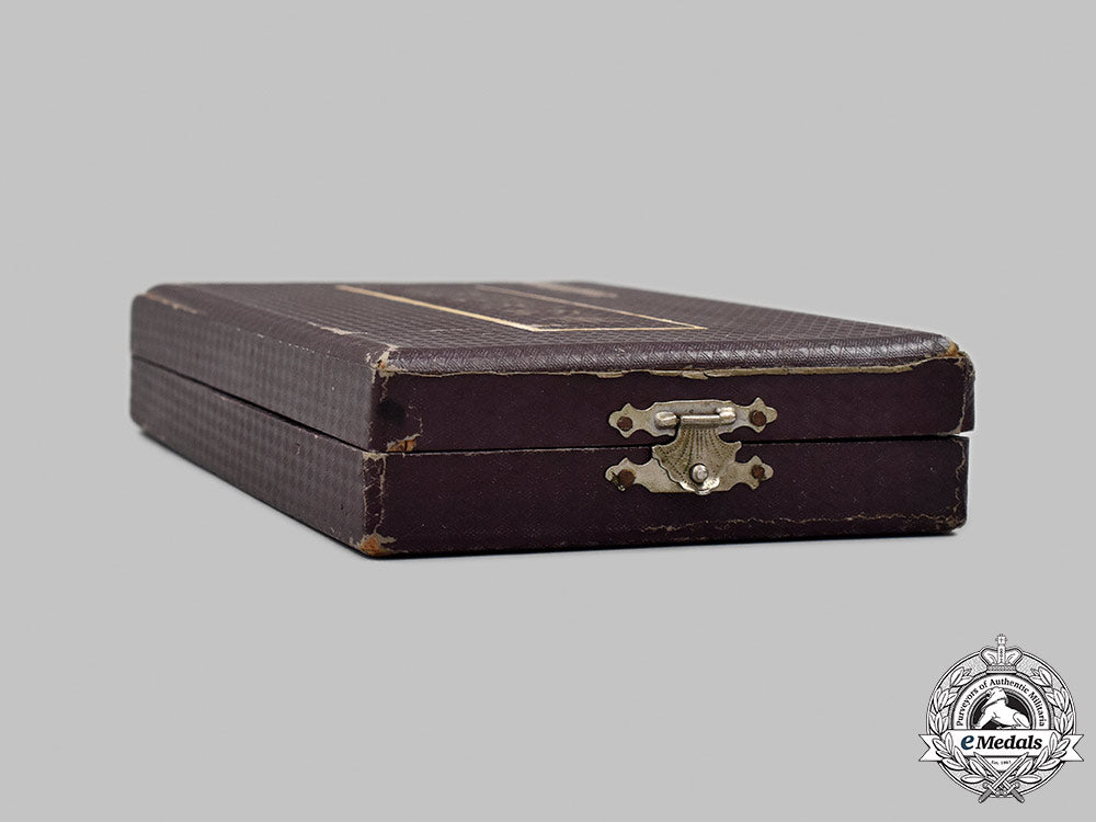 china,_republic._an_order_of_united_glory,_iii_class_sash_badge_case,_c.1930_55_m21_mnc6784_1_1_1