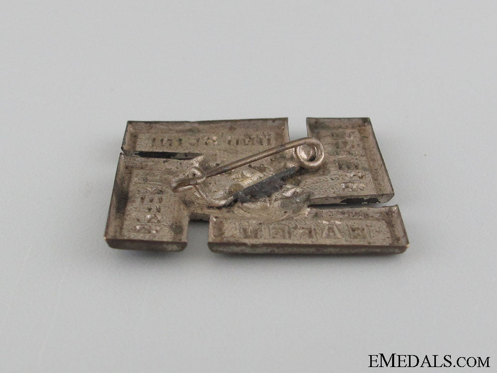 1934_navy_victims_contribution_tinnie_5.jpg52d942cec0332