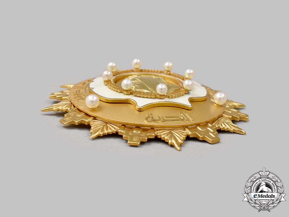 bahrain,_kingdom._an_order_of_sheikh_isa_ibn_salman_al_khalifa,_exceptional_collar_and_collar_badge,_c.1999_61_m21_mnc6012_1