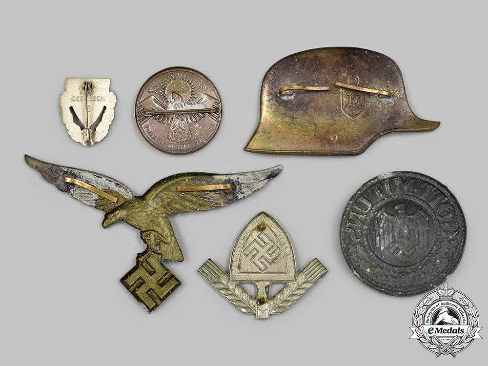 germany,_third_reich._a_mixed_lot_of_badges_and_insignia_61_m21_mnc7480_1