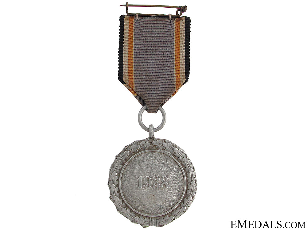 luftschutz_medal-_light_version_6.jpg516595c0d3e8b