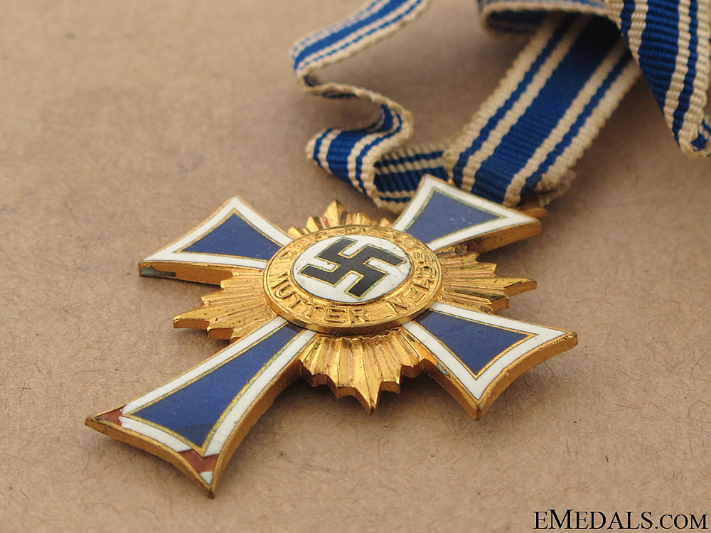 mother's_cross-_gold_grade_71.jpg509e88b23d7b7