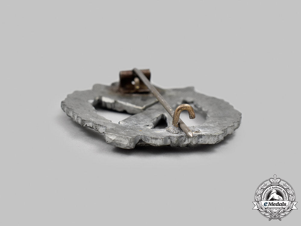 germany,_wehrmacht._an_infantry_assault_badge,_silver_grade_72_m21_mnc6190
