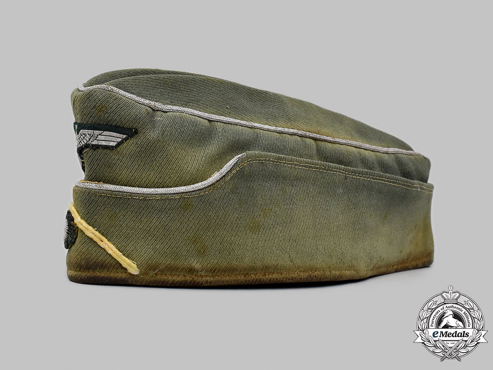 germany,_heer._a_signals_officer’s_overseas_cap_77_m21_mnc1408_1