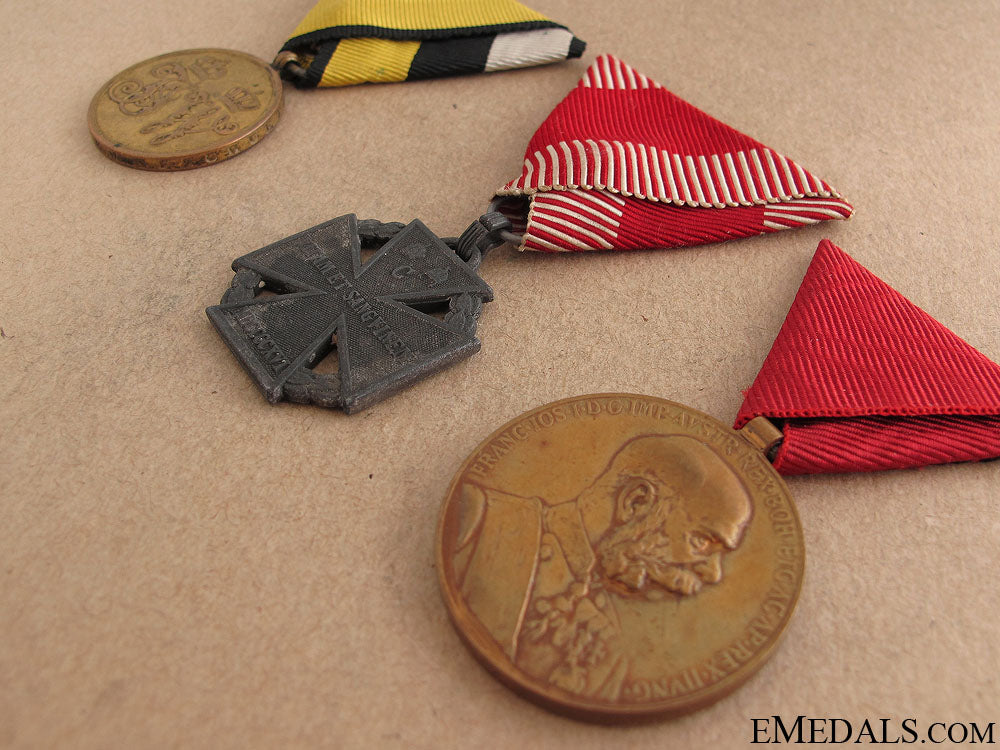 three_austrian_medals_7.jpg51fd1b0b91f00