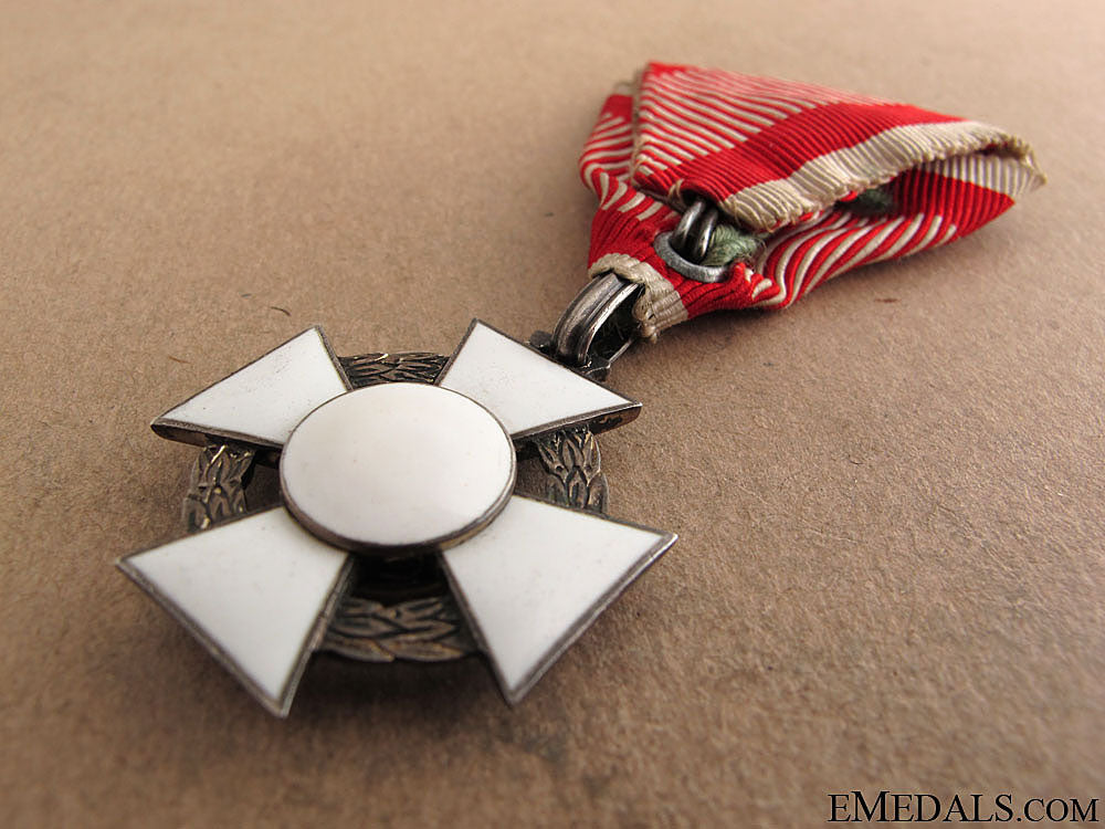 military_merit_cross_with_war_decoration-_mayer_7.jpg5138e4566eedb
