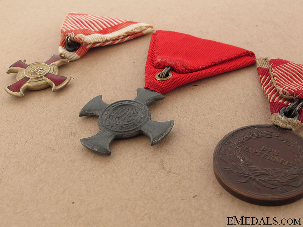 group_of_three_austrian_awards_86.jpg508fdb4d690fa